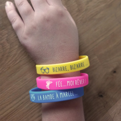 Pack de 10 bracelets enfant trois coloris –50%