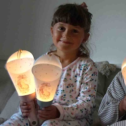 Lampe nomade rechargeable "Licorne" -  rose poudré ou sauge, une lumière idéale pour les enfants