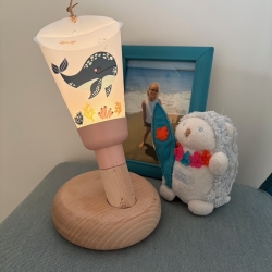 Coffret Lampe Nomade " Baleine rêveuse" -rose poudré, lampe de chevet, liseuse enfants