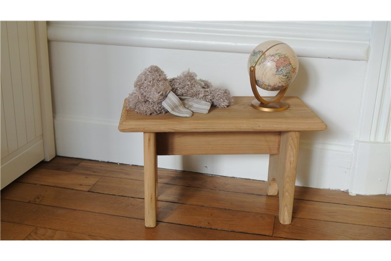 Small benches and vintage stools for children